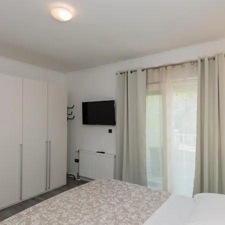 Villa Fourm - Makarska By Guide *