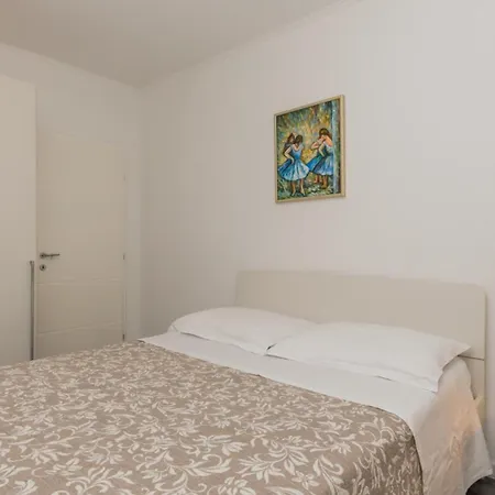 Villa Fourm - Makarska By Guide