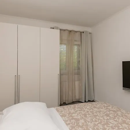 Villa Fourm - Makarska By Guide *